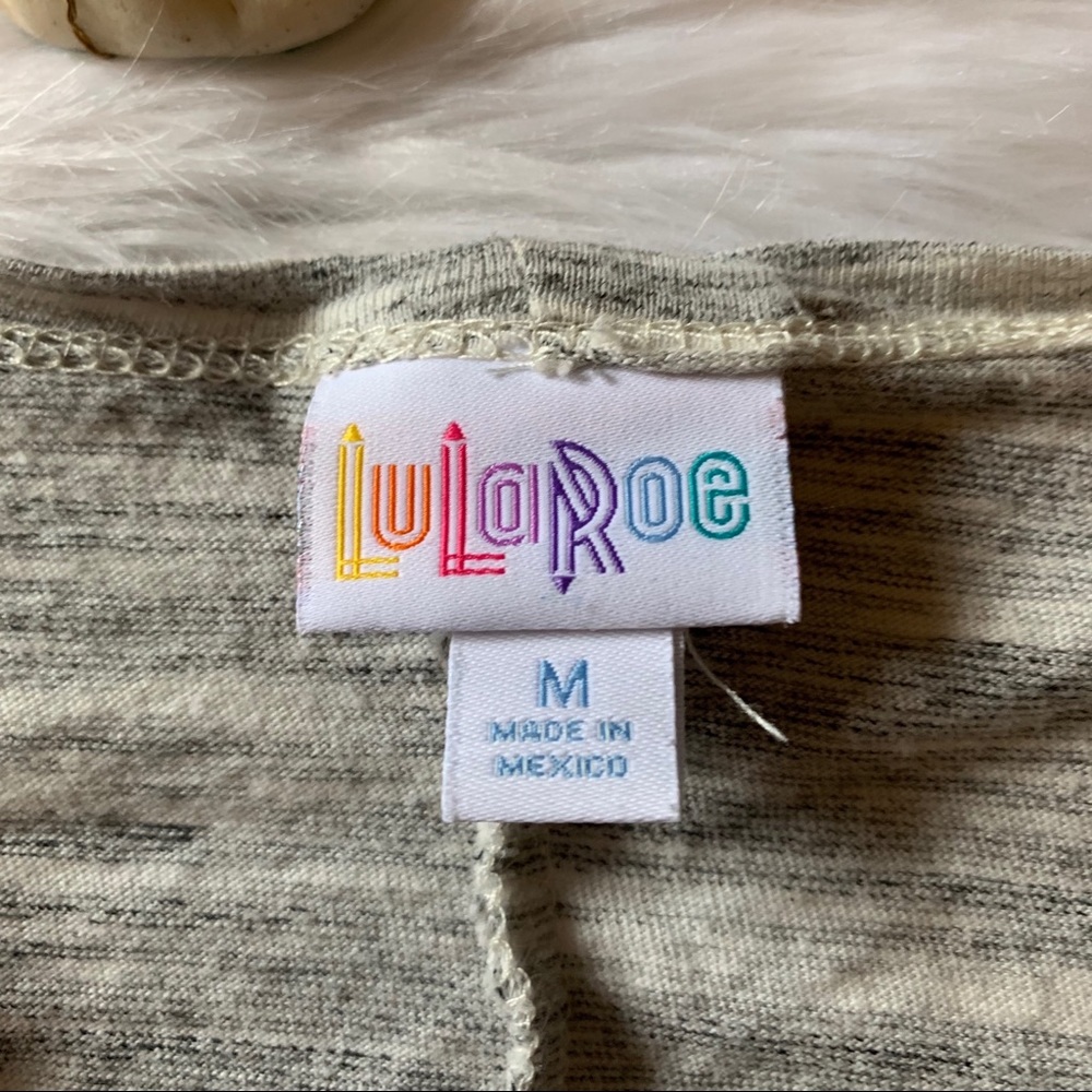 ❌SOLD❌ 🌟NWOT *LuLaRoe * Cardi🌟 - Picture 4 of 8